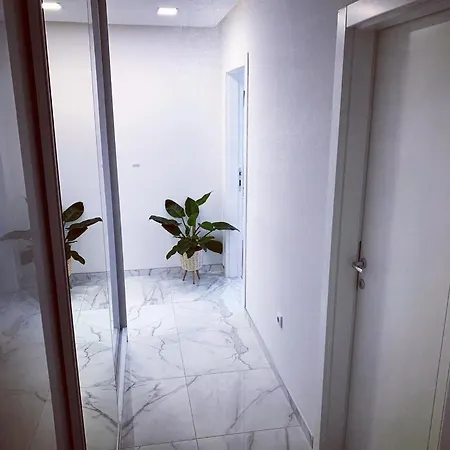 Glass - Stan Na Dan Apartment