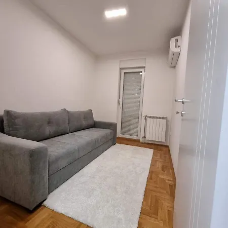 Apartment Glass - Stan Na Dan